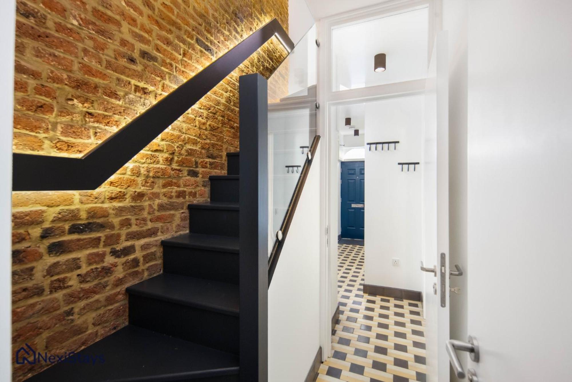 1 Min Walk To Euston Station, Modern Townhouse Apartment Londra Exterior foto