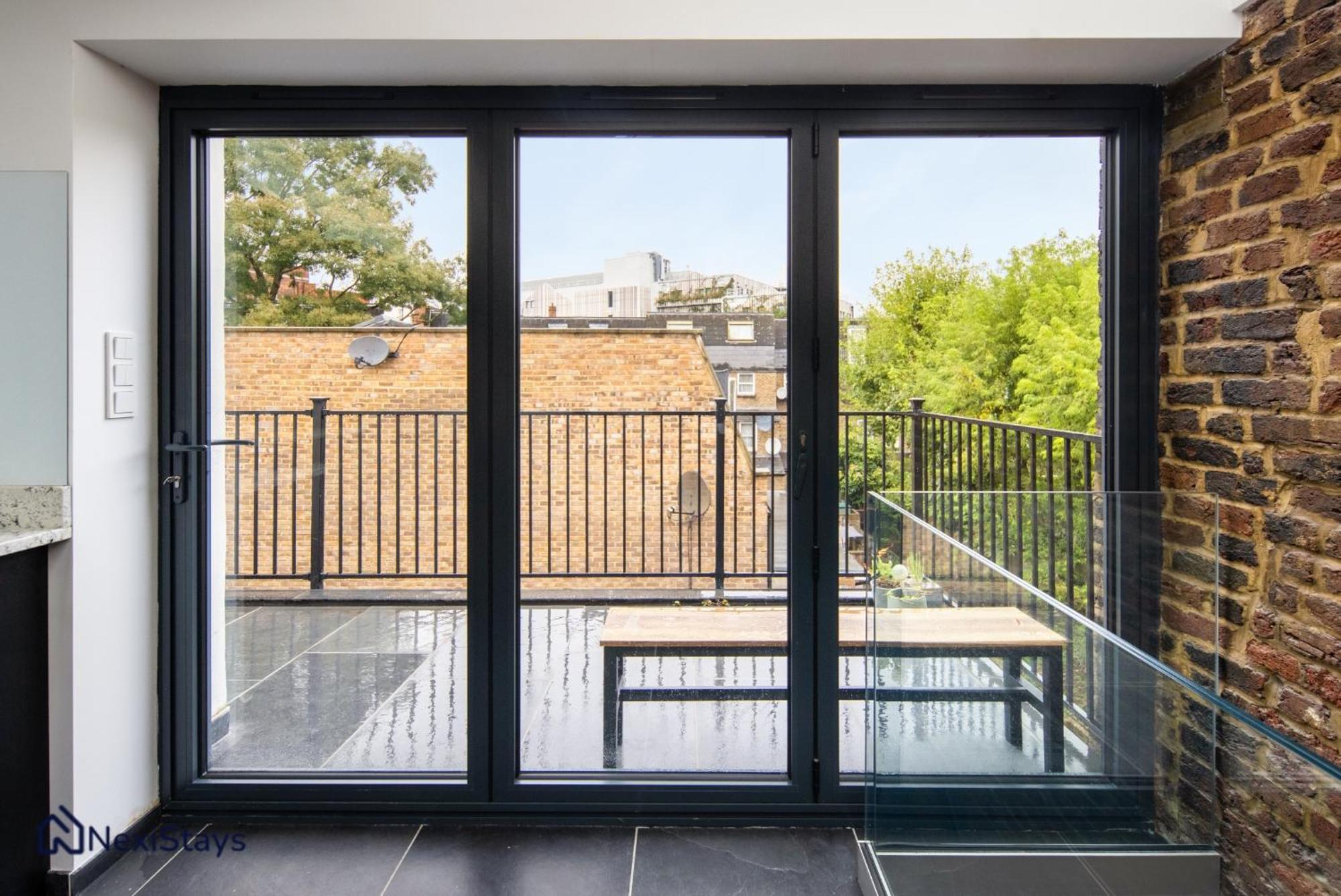 1 Min Walk To Euston Station, Modern Townhouse Apartment Londra Exterior foto