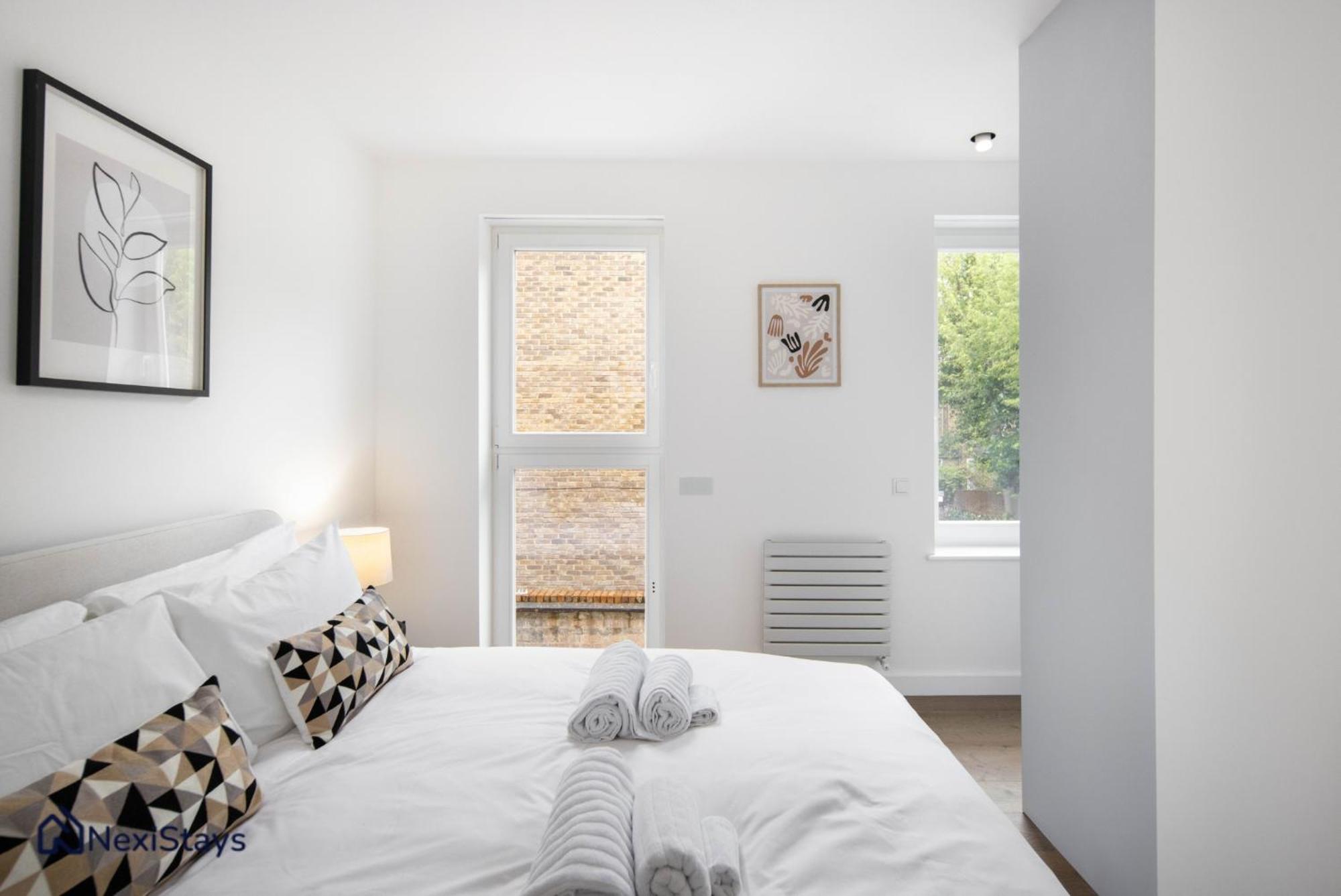 1 Min Walk To Euston Station, Modern Townhouse Apartment Londra Exterior foto
