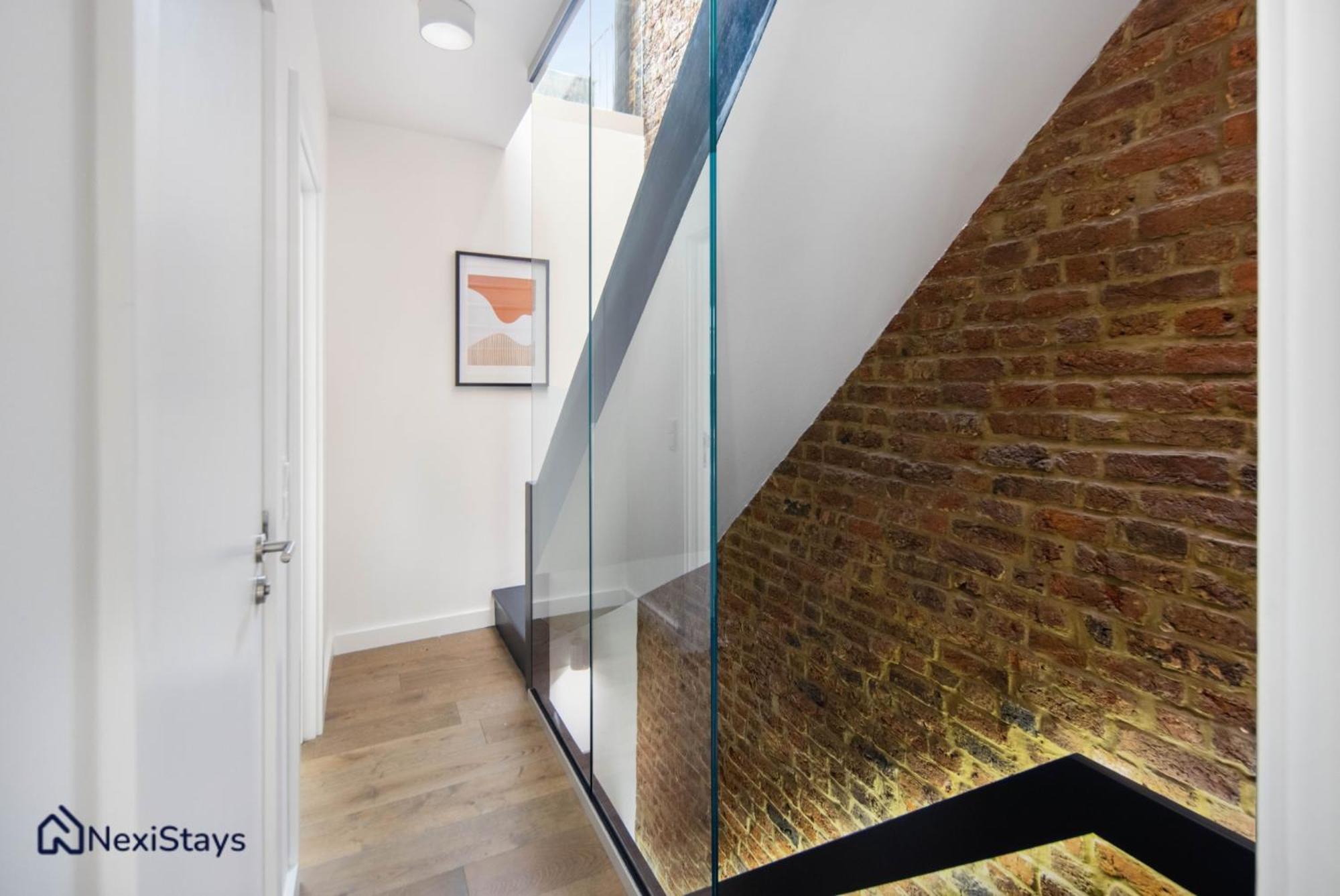 1 Min Walk To Euston Station, Modern Townhouse Apartment Londra Exterior foto