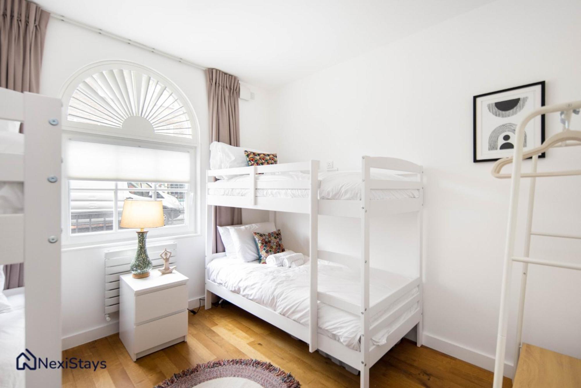 1 Min Walk To Euston Station, Modern Townhouse Apartment Londra Exterior foto